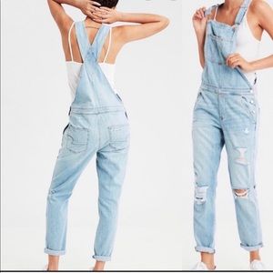 American Eagle distressed overalls